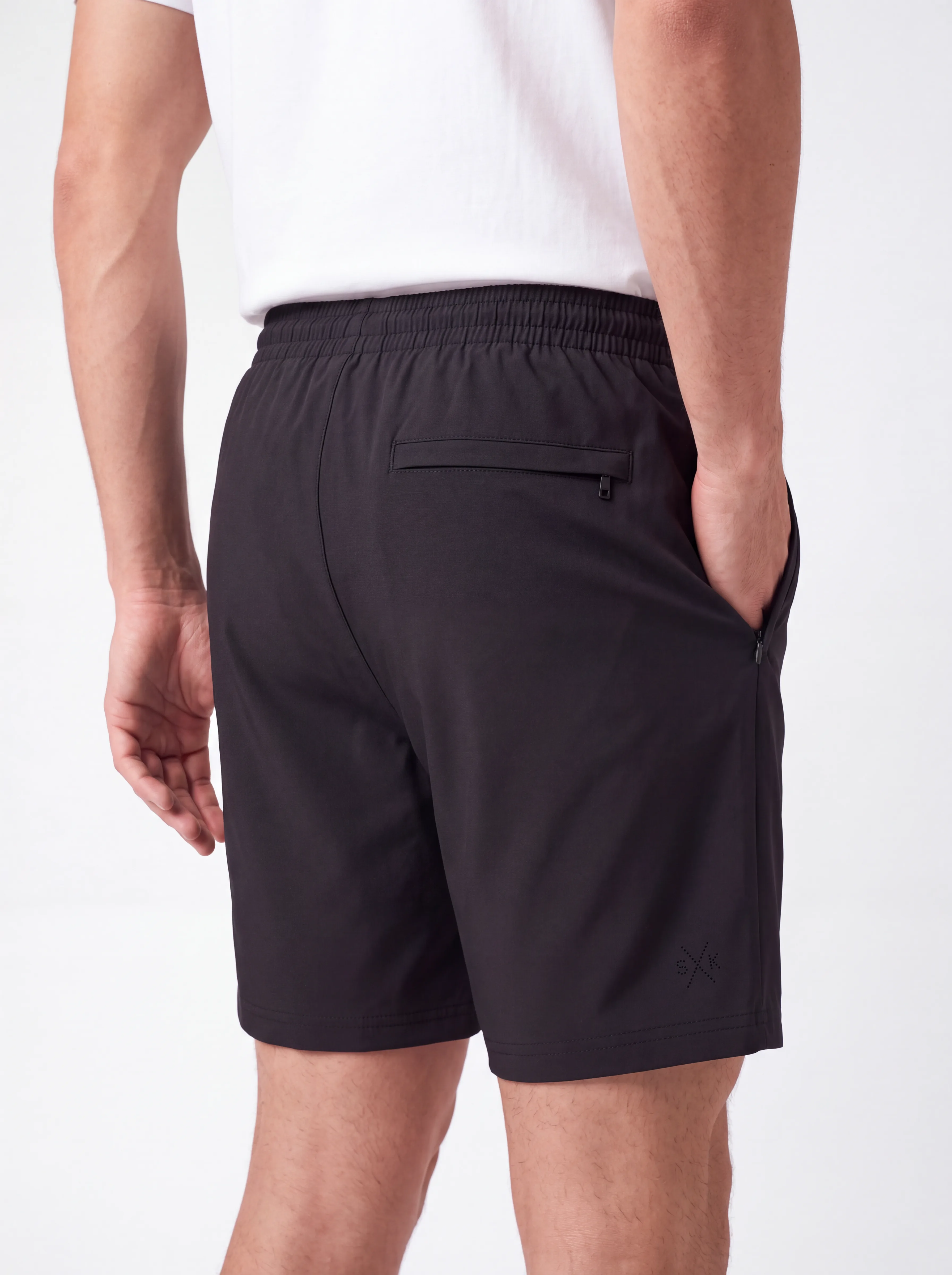 SHORT TECH EM POLIAMIDA C/ ELASTANO E BOLSO RETO
