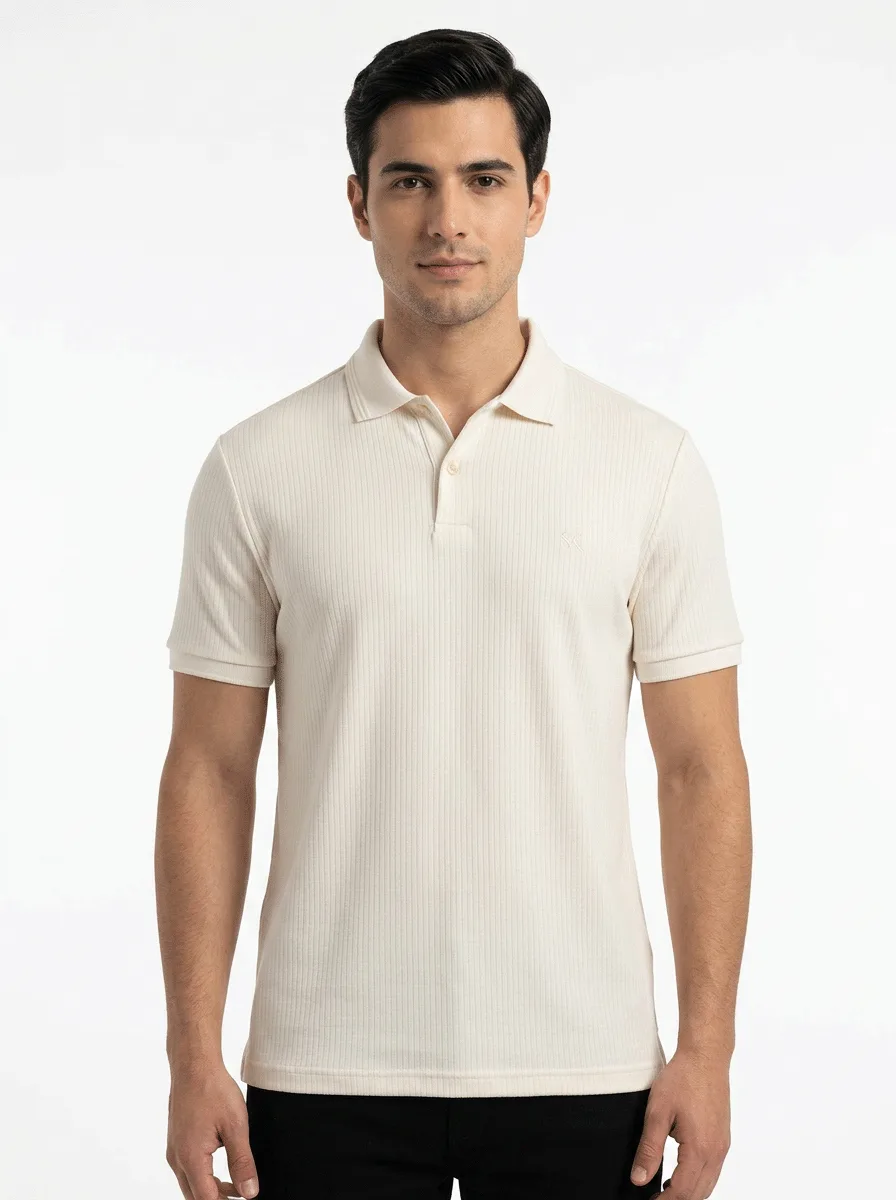 GOLA POLO CASUAL EM MALHA CANELADA C/ BORDADO SK NO TOM E FILETE EM RELEVO