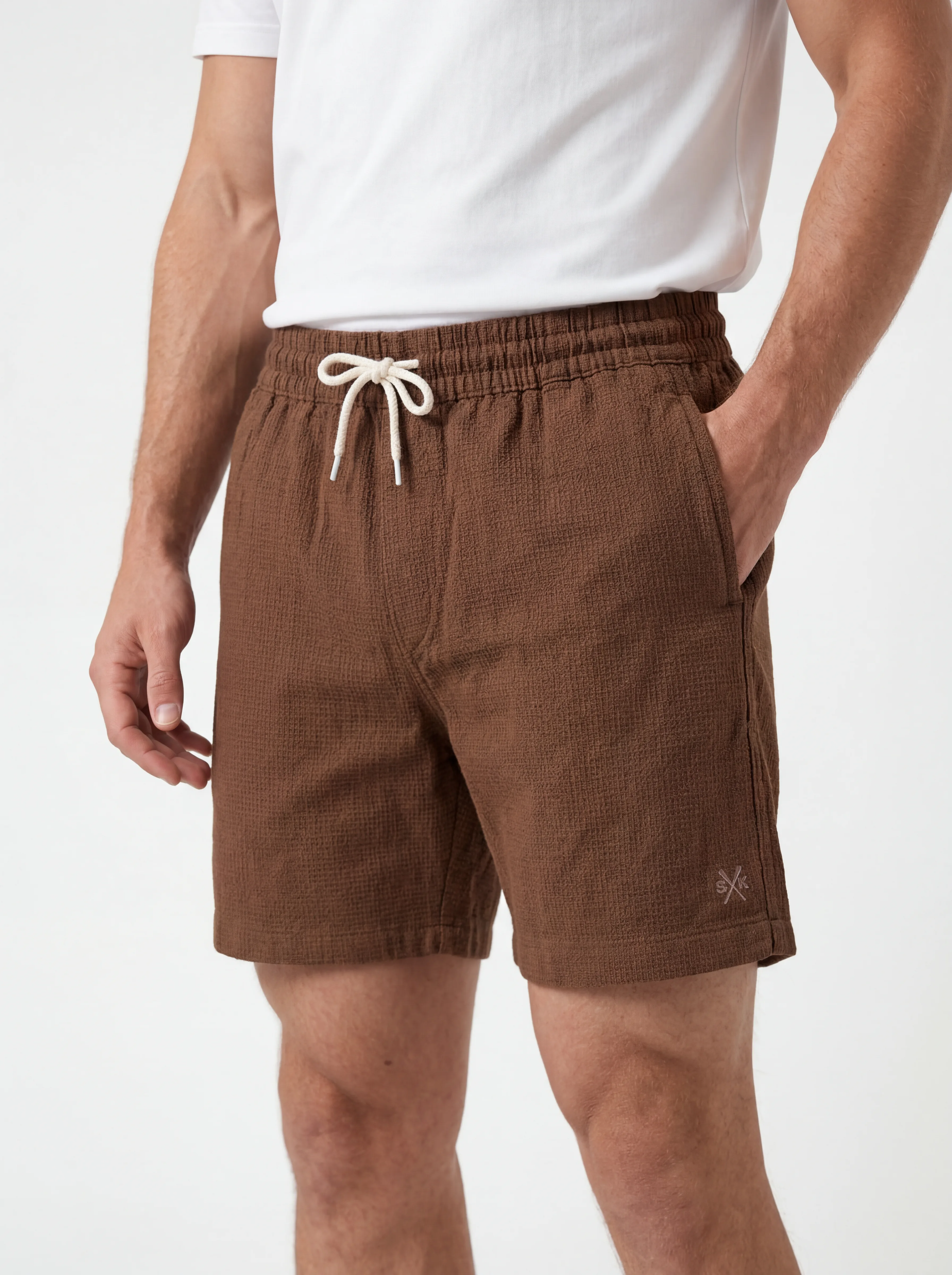 SHORT CASUAL MAQUINETADO C/ CÓS DE ELÁSTICO