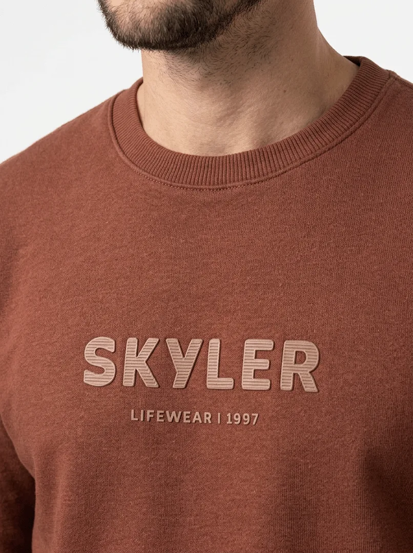 T-SHIRT CASUAL ML EM MOLETOM C/ SILK SKYLER RELEVO
