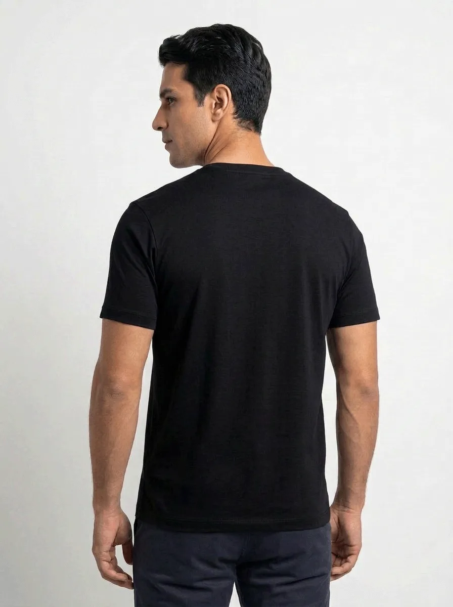 T-SHIRT CASUAL EM VISCOSE C/ MODAL E ESTAMPA GOOD THINGS ARE COMING
