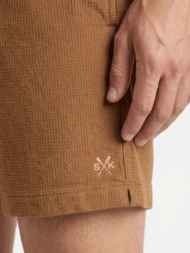 SHORT CASUAL MAQUINETADO C/ CÓS DE ELÁSTICO